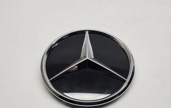 Mercedes-Benz C W205 Manufacturer badge logo/emblem A0008880400