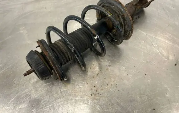 Hyundai i20 (PB PBT) Front shock absorber with coil spring