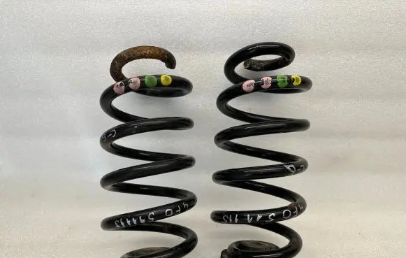 Audi A6 S6 C6 4F Rear coil spring 4F0511115