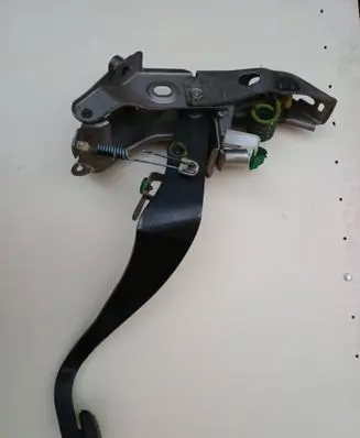 Toyota RAV 4 (XA30) Clutch pedal 2AD