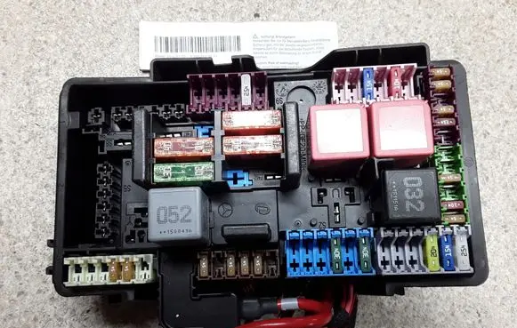 Mercedes-Benz C W205 Fuse box set A2055848201