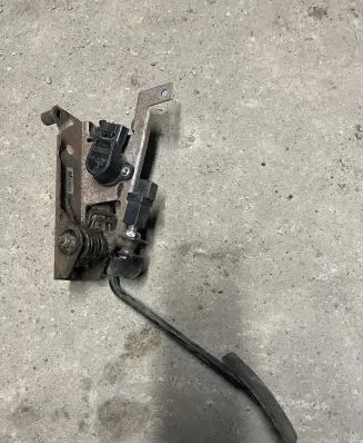 Ford Ranger Accelerator throttle pedal CB0541AC0 6H10 MUM24