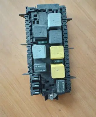Mercedes-Benz ML W166 Fuse module A1669063801