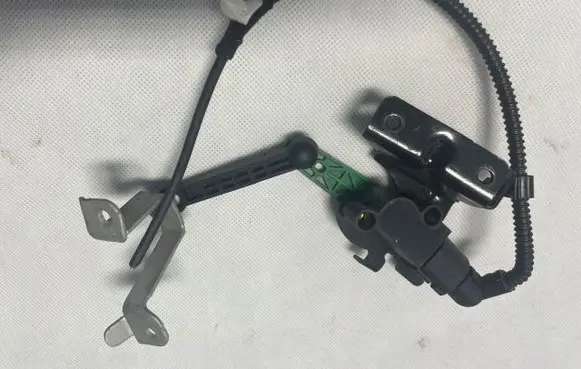 Audi Q3 F3 Headlight/headlamp level sensor 5Q0512521J
