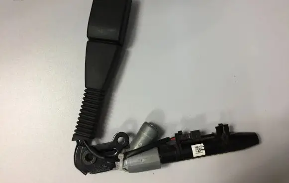 BMW X6 E71 Front seatbelt buckle 7296963