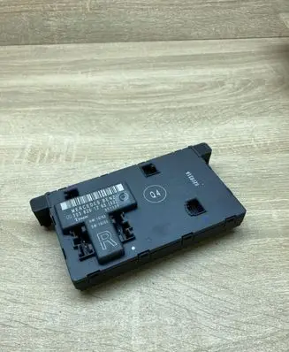 Mercedes-Benz C W203 Door control unit/module 2038201285