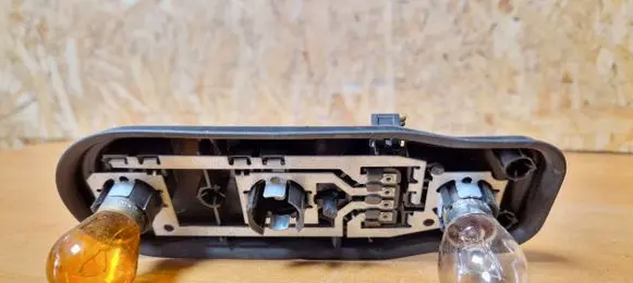 BMW 5 E39 Tail light bulb cover holder 2496339