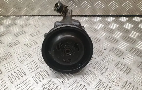 Mazda 2 Power steering pump 2S6E3A733BA