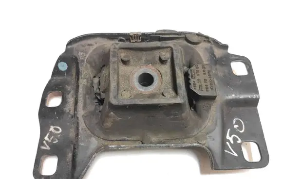Volvo V50 Engine mount bracket 3M517M121