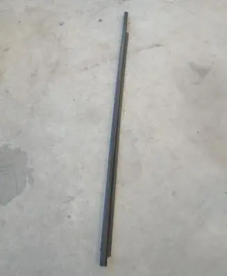 Toyota Yaris Front door trim (molding) 11105128