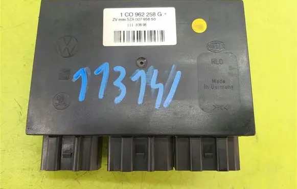 Volkswagen Golf IV Central body control module 1C0962258G