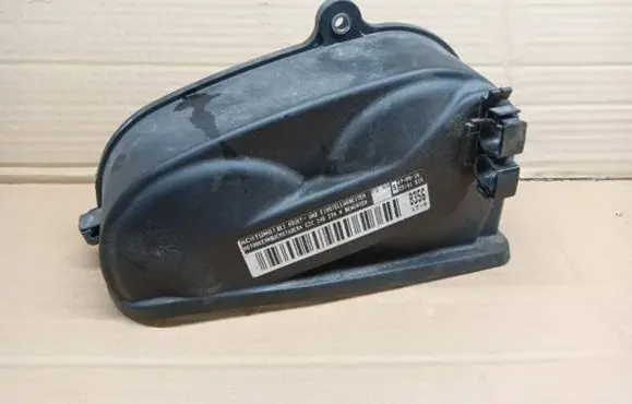Volkswagen Golf Sportsvan Timing belt guard (cover) 04E109108J