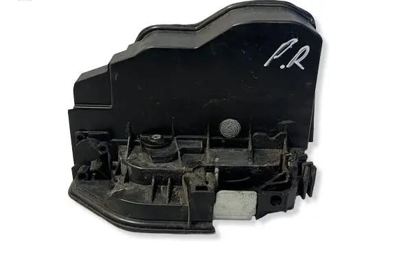 BMW 1 F20 F21 Front door lock 7229458