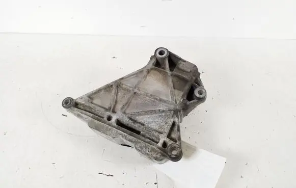 Volkswagen Transporter - Caravelle T5 Generator/alternator bracket 070903143C
