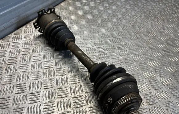 Seat Alhambra (Mk1) Front driveshaft