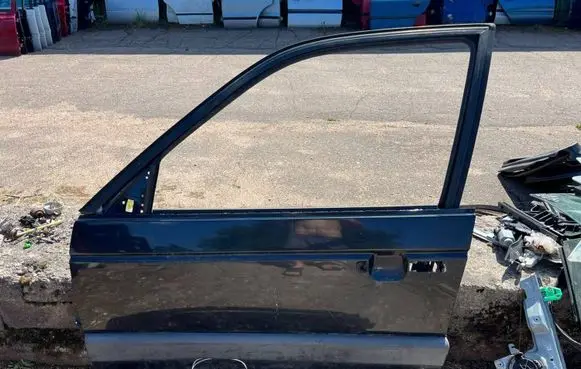Volkswagen PASSAT B3 Front door