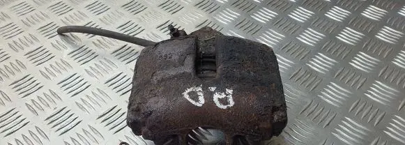 Volkswagen PASSAT B6 Front brake caliper