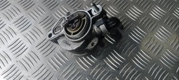 Ford Fusion Vacuum pump D1562A