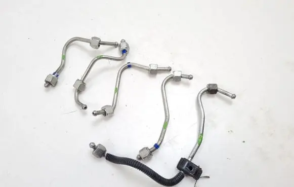 Mazda CX-7 Fuel injector supply line/pipe 