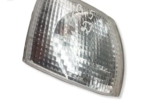 Volkswagen PASSAT B5 Front indicator light 185103B
