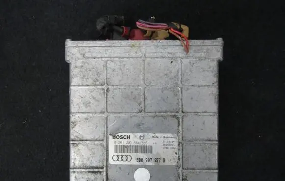 Audi A4 S4 B5 8D Engine control unit/module 8d0907557b