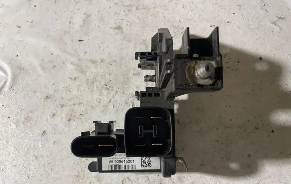 BMW 3 F30 F35 F31 Current control relay 19323000001 01092012 929615201