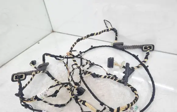 Volkswagen Tiguan Tailgate/trunk wiring harness 5N0971147A 5N0971148H
