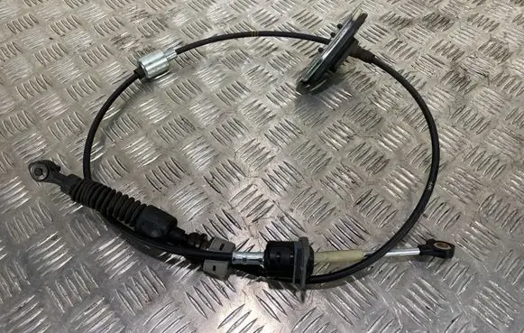 Hyundai Santa Fe Gear shift cable linkage 46790S2200