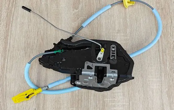 BMW 4 G22 G23 G24 G26 Coupe door lock (next to the handle) 7956142