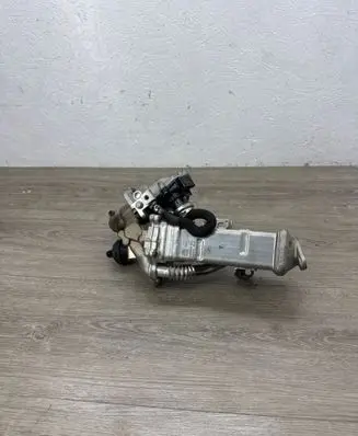 BMW 3 F30 F35 F31 EGR valve cooler 7822347 737891 8513132