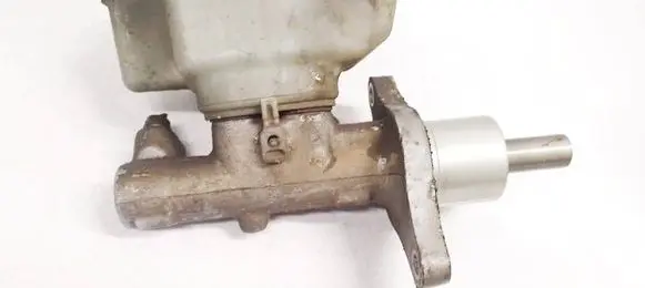 Volkswagen Touran I Master brake cylinder
