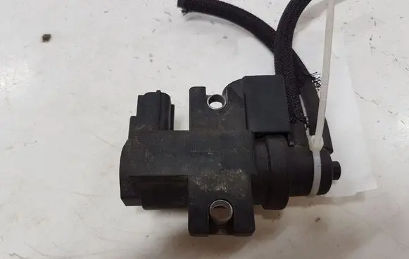 Toyota RAV 4 (XA30) Vacuum valve 258190R011