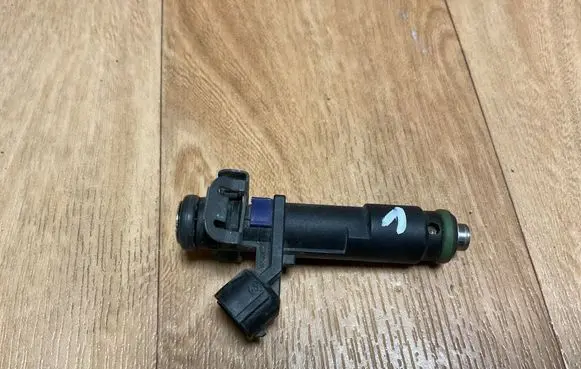 Citroen C5 Fuel injector DEKA71 5253A00519