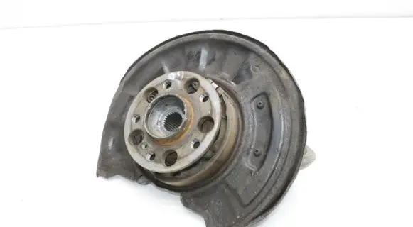 Mercedes-Benz E C207 W207 Rear wheel hub