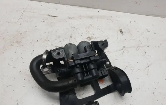 Land Rover Range Rover L322 Coolant heater control valve 8374995 1147472137