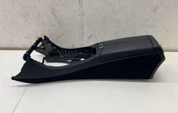 Mercedes-Benz E W213 Armrest A105852206 A213680160