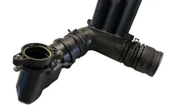 Volkswagen Golf VII Air intake hose/pipe 04E129651C