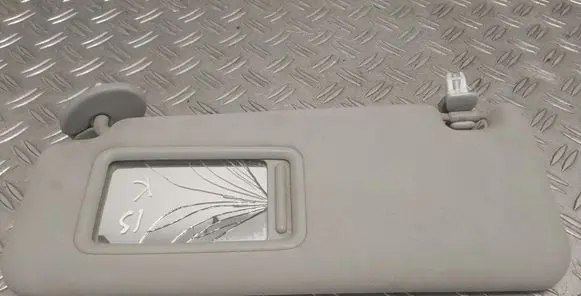 Sun visor