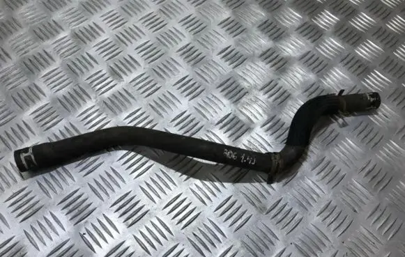 Engine coolant pipe/hose