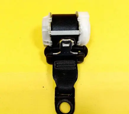 Peugeot 107 Rear seatbelt 7P2200