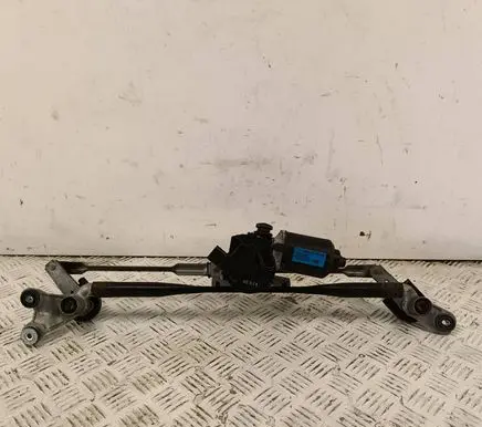 KIA Sorento Front wiper linkage and motor 981002P590
