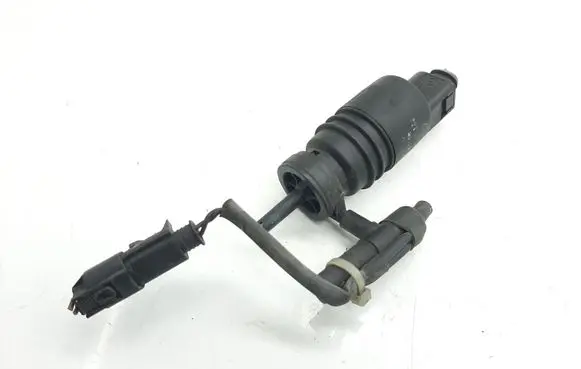 Mercedes-Benz C W203 Windscreen/windshield washer pump A0335450228