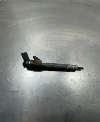 Mercedes-Benz B W245 Fuel injector 0445110167