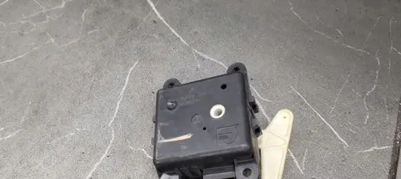 Nissan Almera N16 A/C air flow flap actuator/motor 