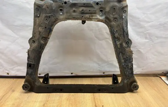 Nissan Leaf I (ZE0) Front subframe 