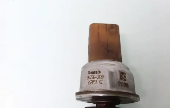 Fuel pressure sensor
