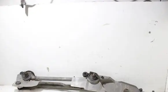 Mazda CX-7 Front wiper linkage 