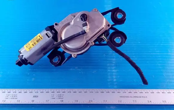 Seat Toledo III (5P) Rear window wiper motor 53033812 5P0955711C