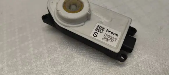 BMW X3 G01 Radiator active air flap actuator 111466512