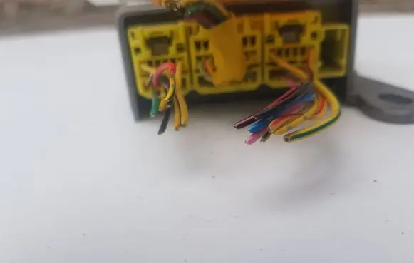 Nissan Almera Tino Airbag control unit/module 988204U400